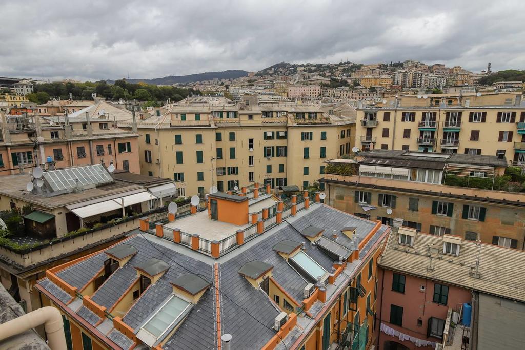 Altido Apt For 3 With Rooftop Balcony And Lovely Cityview Genova Esterno foto